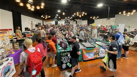 Mo-Con Cards and Collectibles