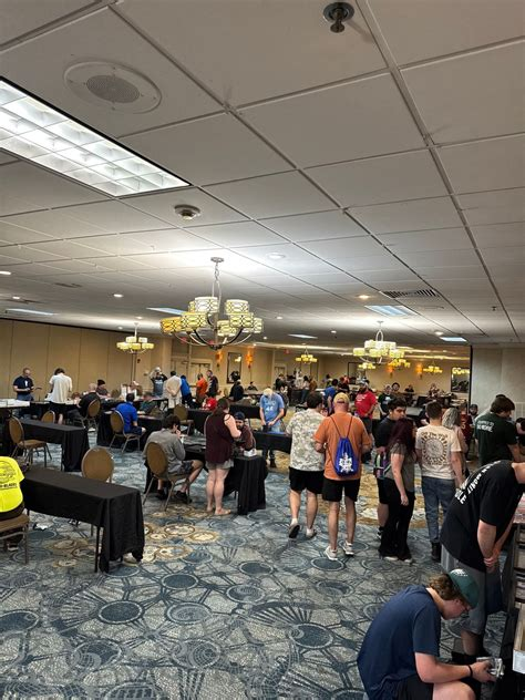 Strongsville Wednesday Night Show / Trade Night