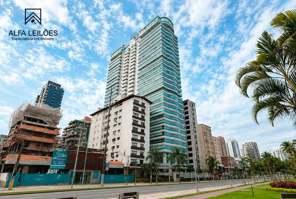 Santos (SP) - Apartamento no Bairro Gonzaga com 239m² de Área Útil — foto 1