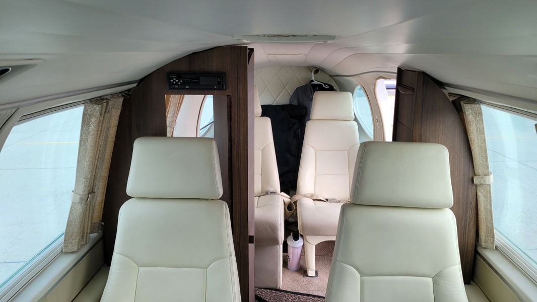 1974 Piper Navajo Chieftain PA-31-350 (N126DR), photo 8