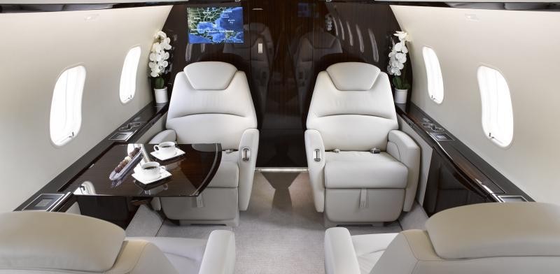 2012 Bombardier Challenger 300 — photo 4