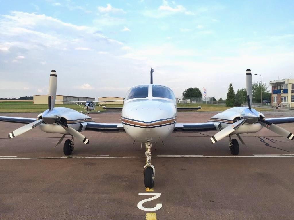 1977 Cessna 421C — photo 2