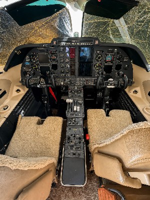 2002 Piaggio Avanti P180 — photo 4