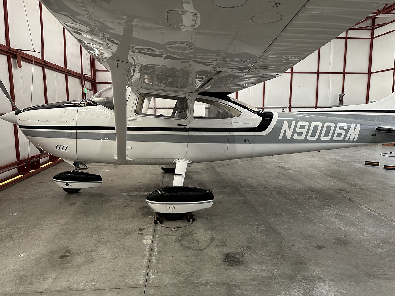 1976 Cessna 182 — photo 2