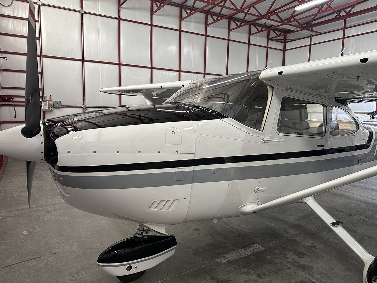 1976 Cessna 182 — photo 3