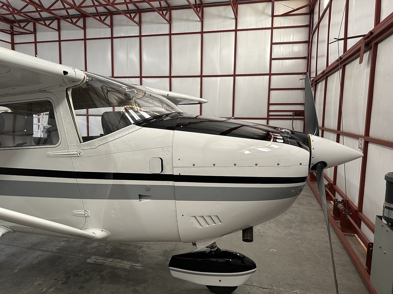1976 Cessna 182 — photo 4