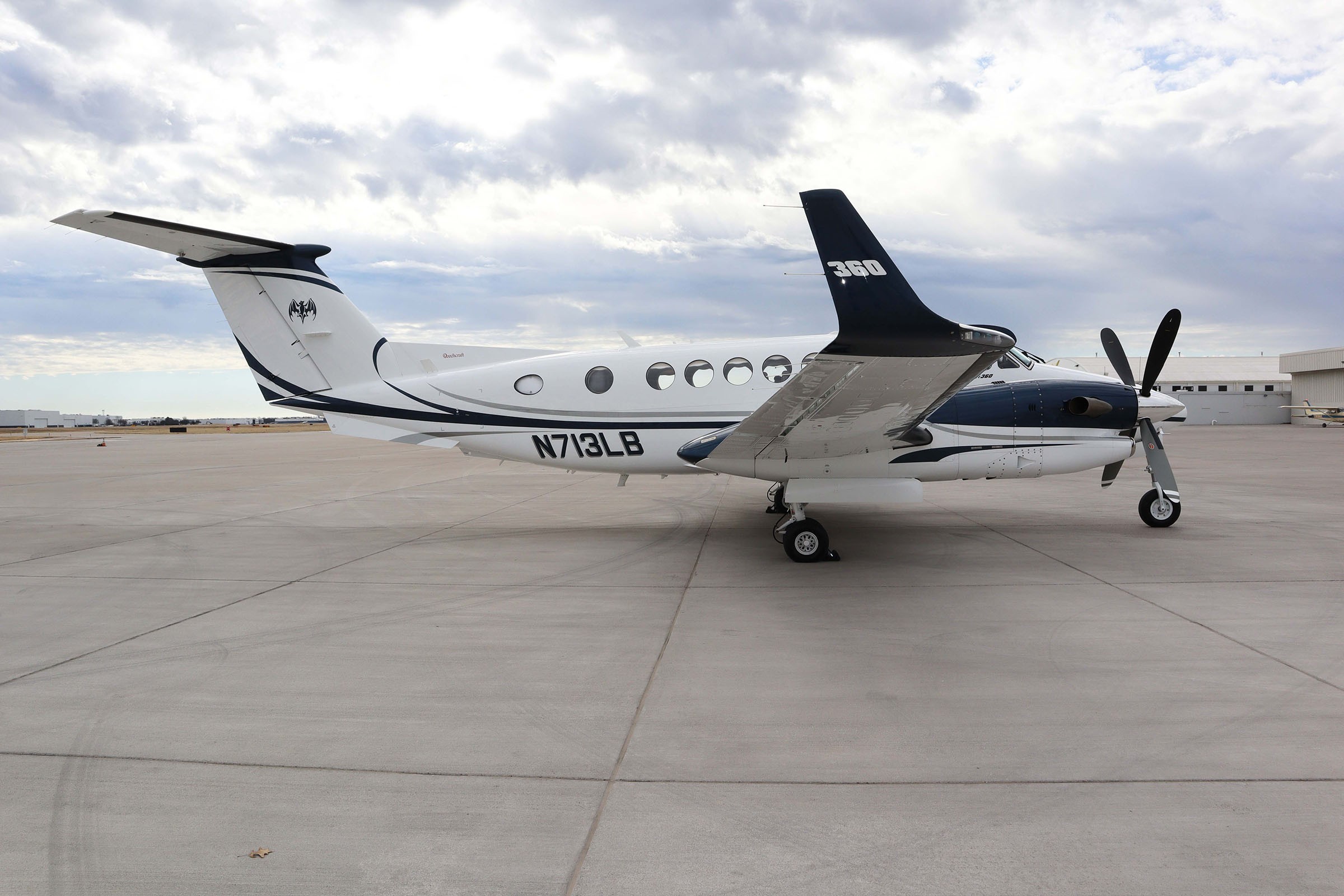 2022 Beech King Air 360 — photo 2