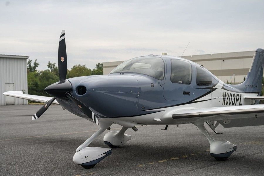 2021 Cirrus SR22-G6 GTS (N303PL), photo 1
