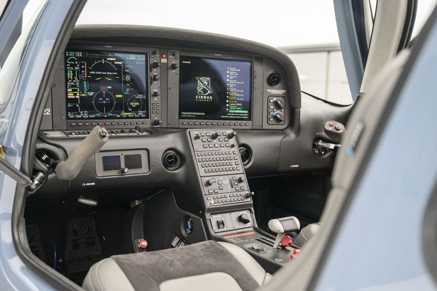 2021 Cirrus SR22-G6 GTS (N303PL), photo 16