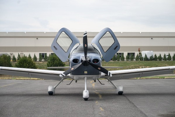2021 Cirrus SR22-G6 — photo 3