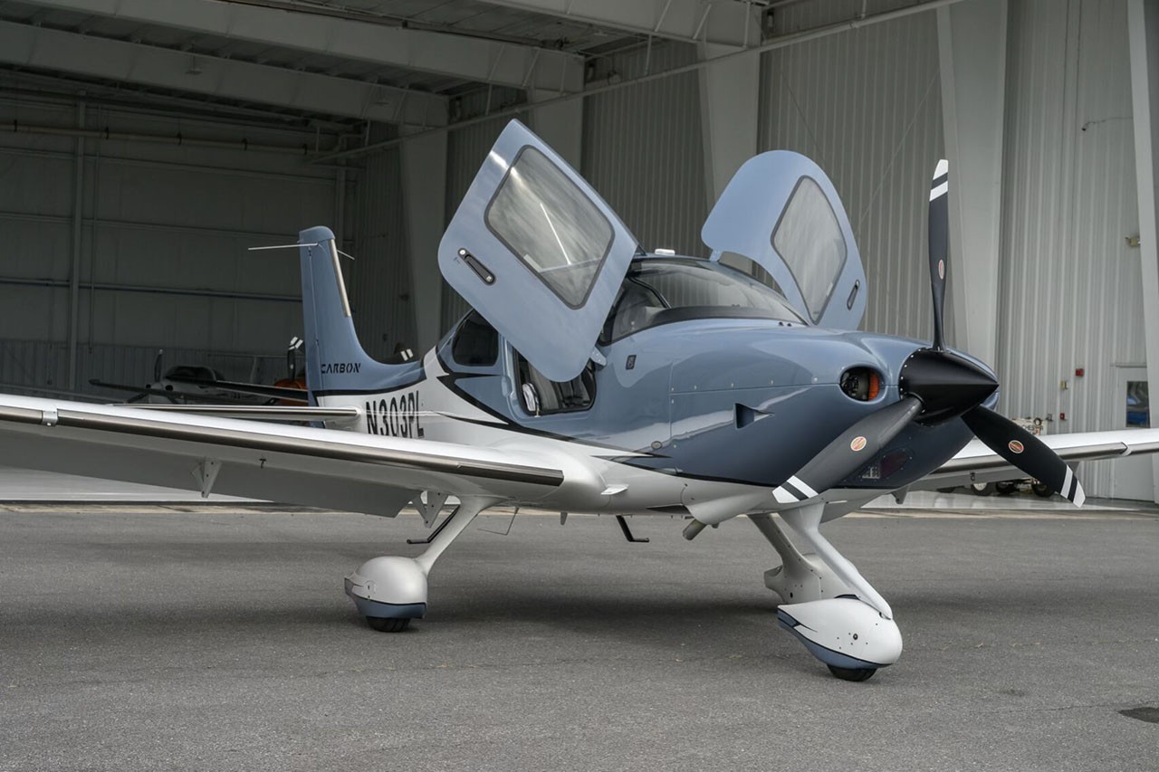 2021 Cirrus SR22-G6 — photo 5