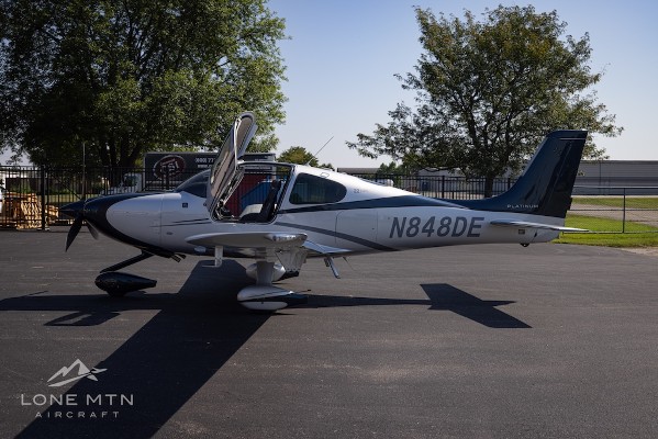 2014 Cirrus SR22-G5 — photo 2