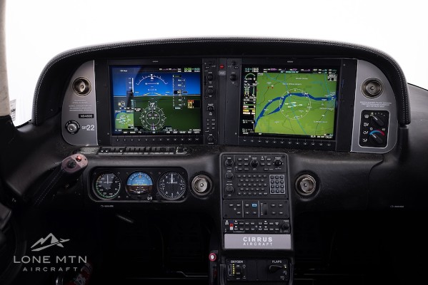 2014 Cirrus SR22-G5 — photo 4