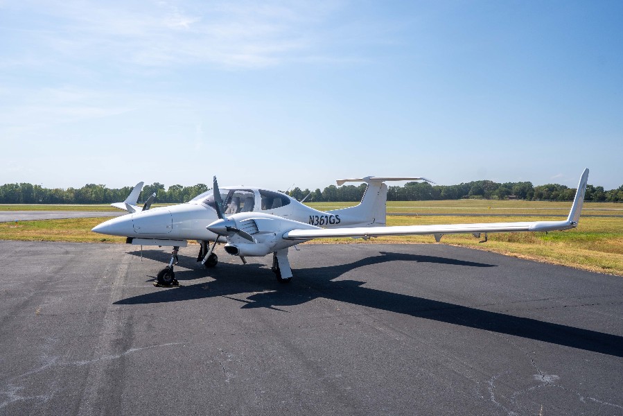 2007 Diamond TwinStar DA42, photo 1