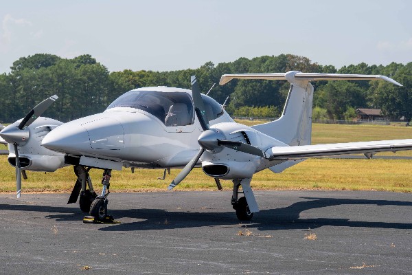 2007 Diamond TwinStar DA42 — photo 3