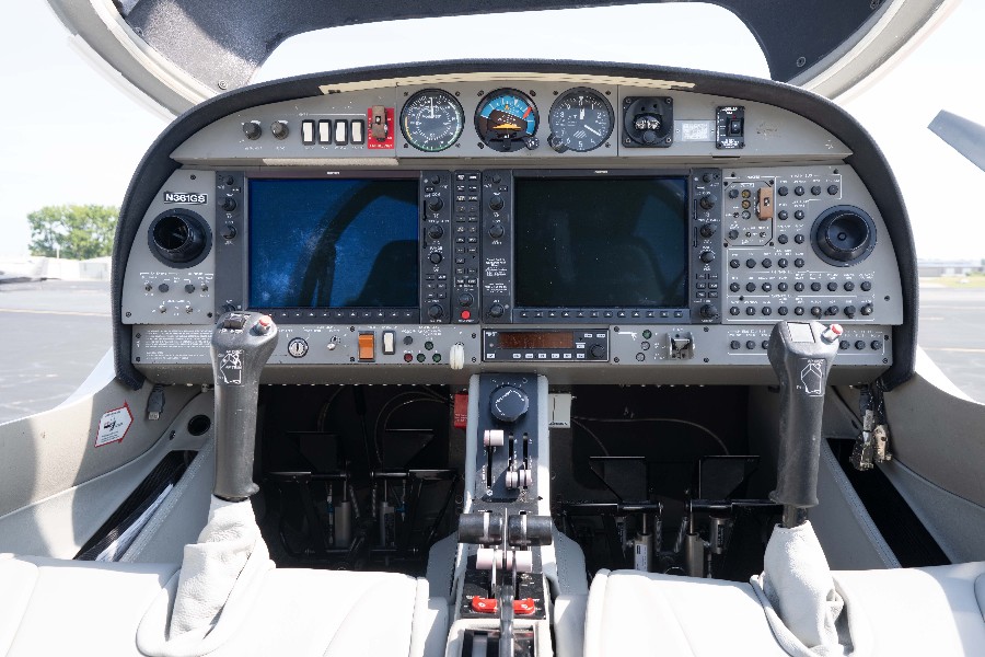 2007 Diamond TwinStar DA42, photo 7