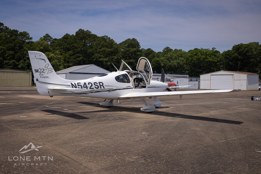 2006 Cirrus SR22 — photo 3