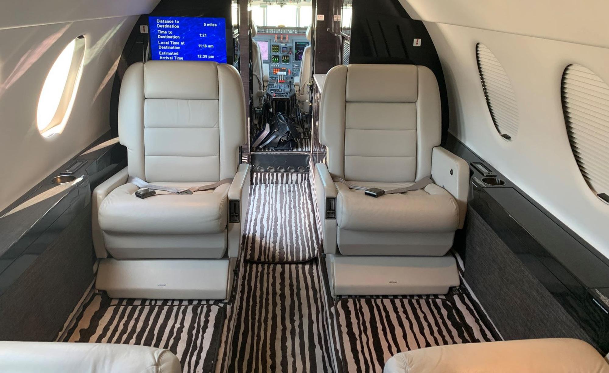 2002 Falcon Falcon 50 — photo 3