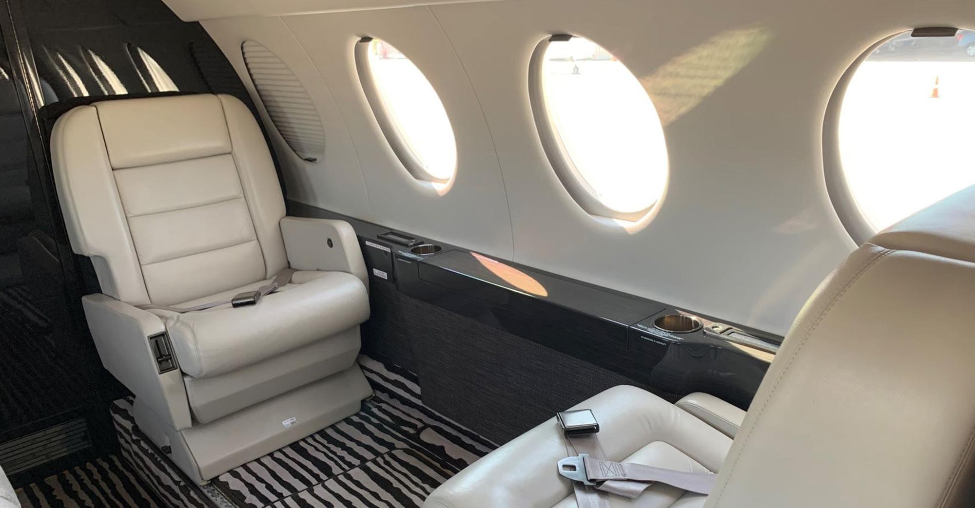 2002 Falcon Falcon 50 — photo 4