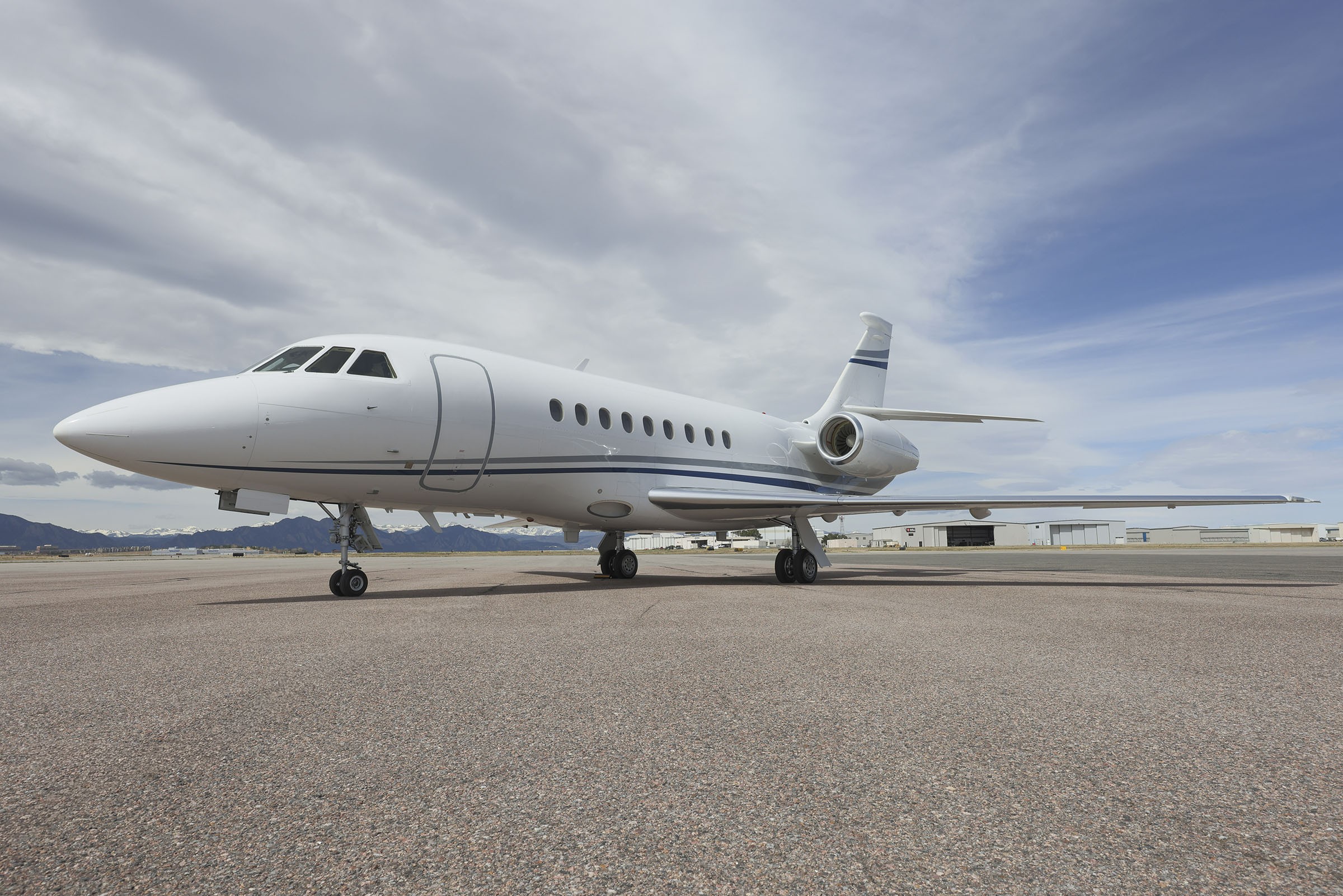 2004 Falcon 2000EX — photo 2