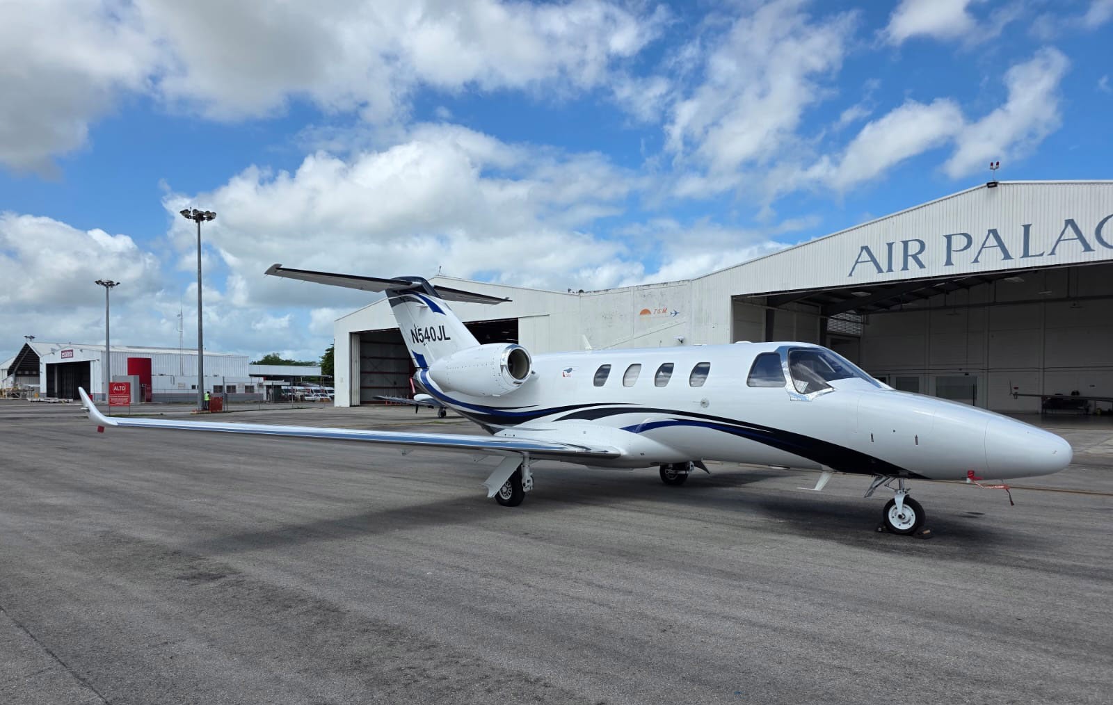 2023 Cessna Citation M2 — photo 2