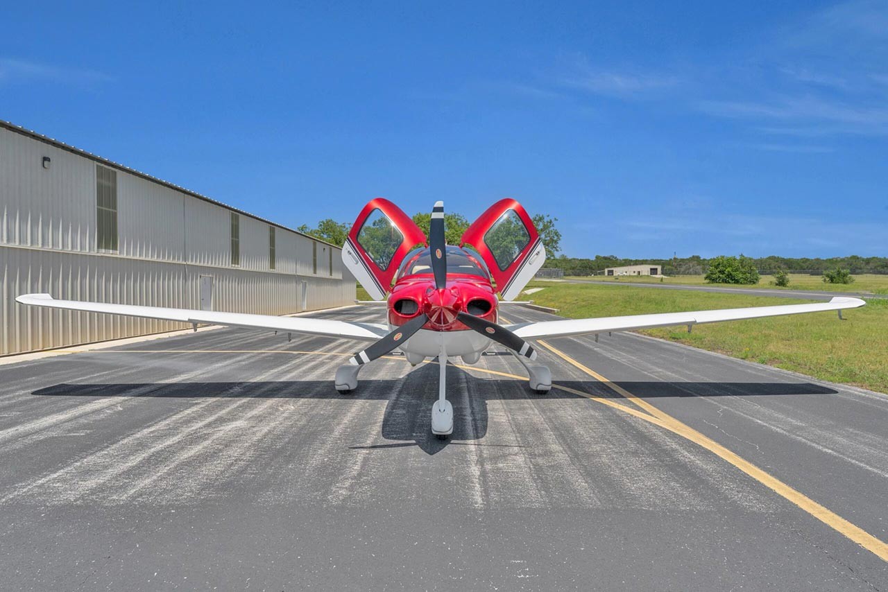 2022 Cirrus SR20 — photo 3
