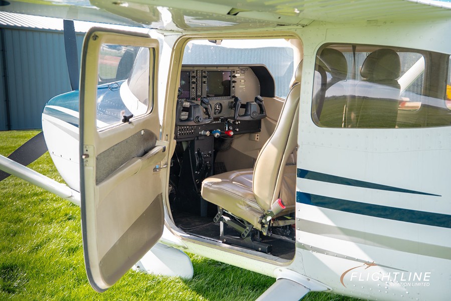 2005 Cessna 182T (G-MPLB), photo 13