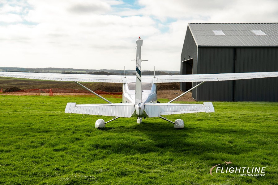 2005 Cessna 182T (G-MPLB), photo 6