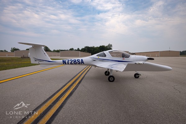 2025 Diamond DA20 — photo 2