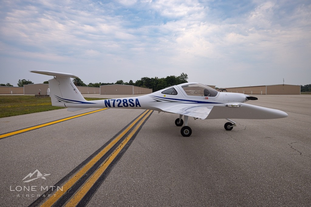2025 Diamond DA20 — photo 2