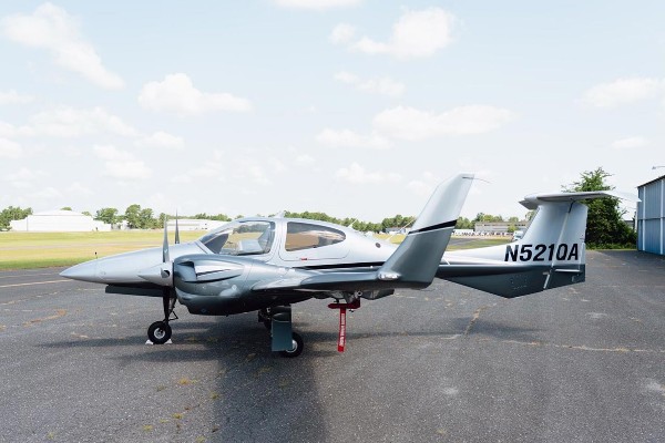 2018 Diamond TwinStar DA42 — photo 1