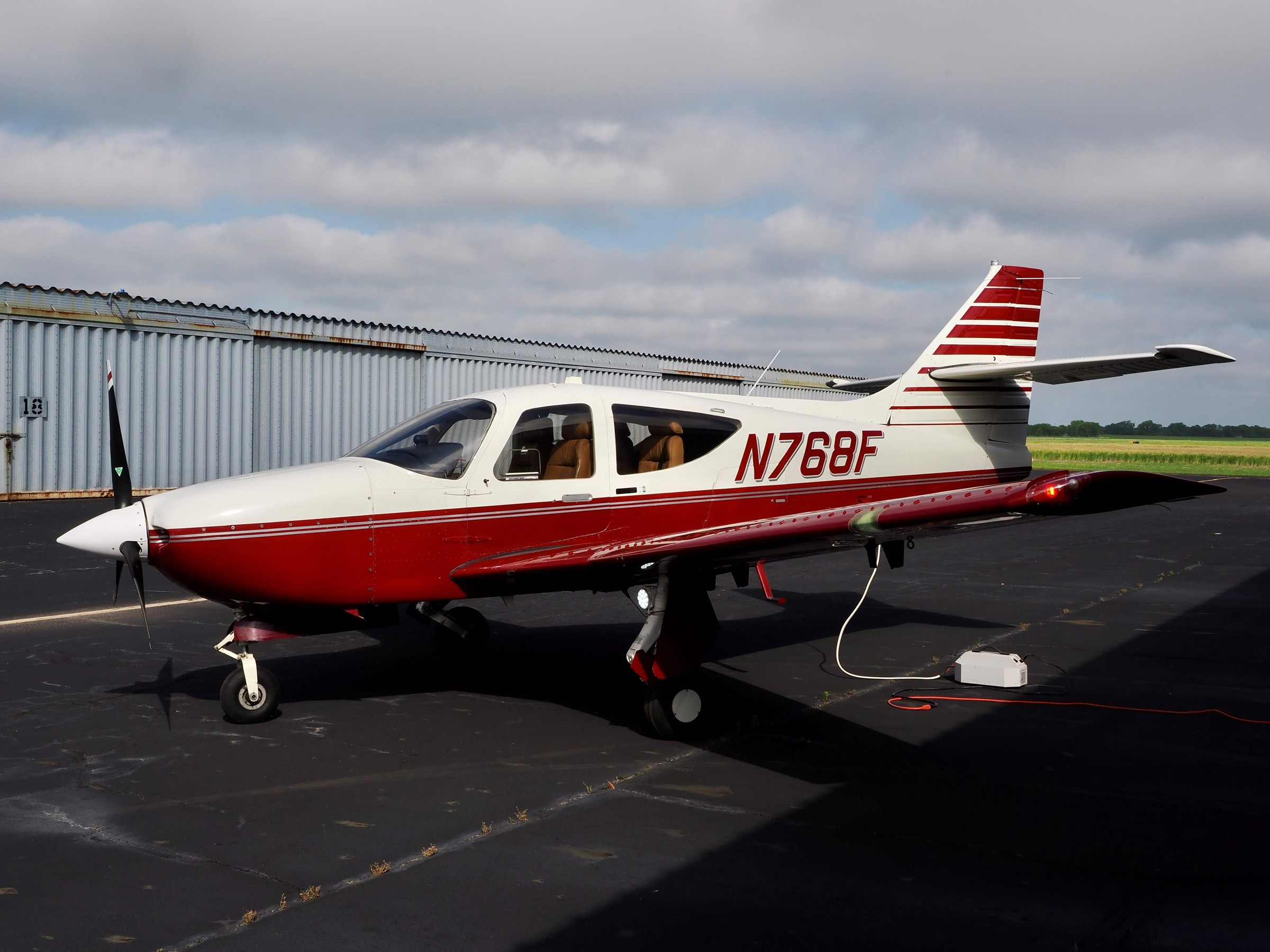 1993 Commander 114B