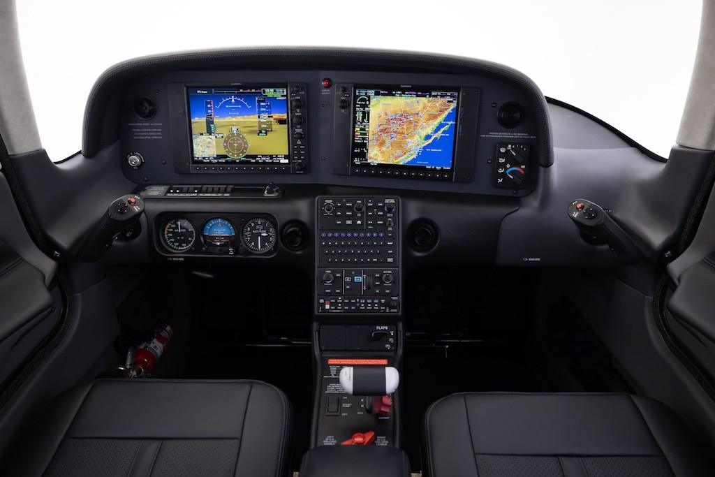 2022 Cirrus SR20 — photo 3