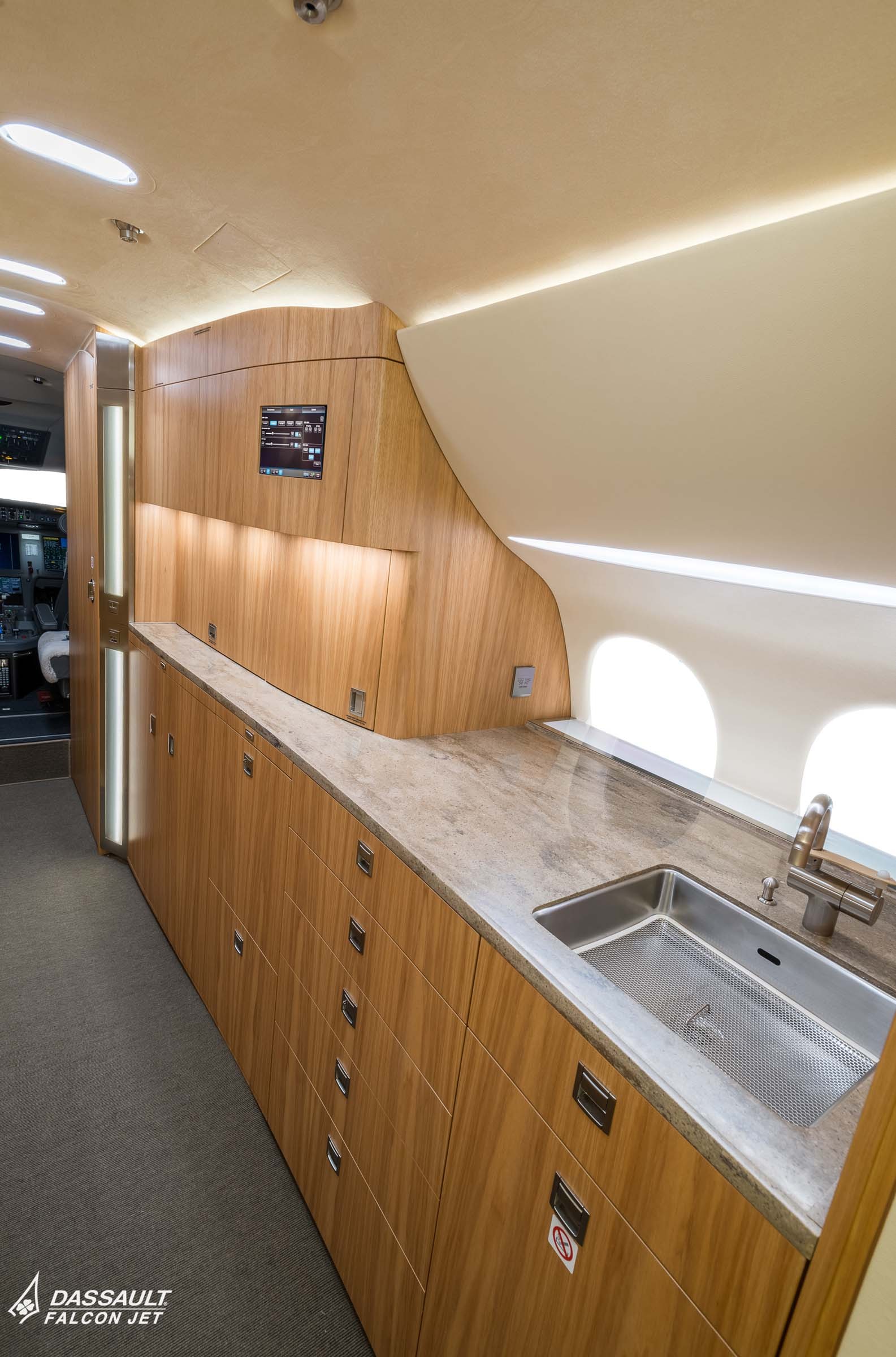2017 Falcon 8X — photo 4