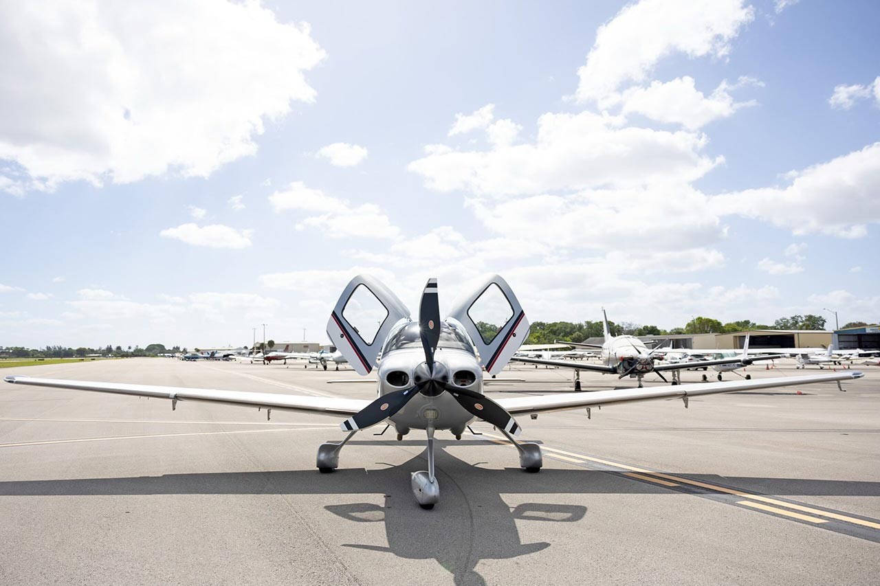 2012 Cirrus SR22-G3 — photo 3
