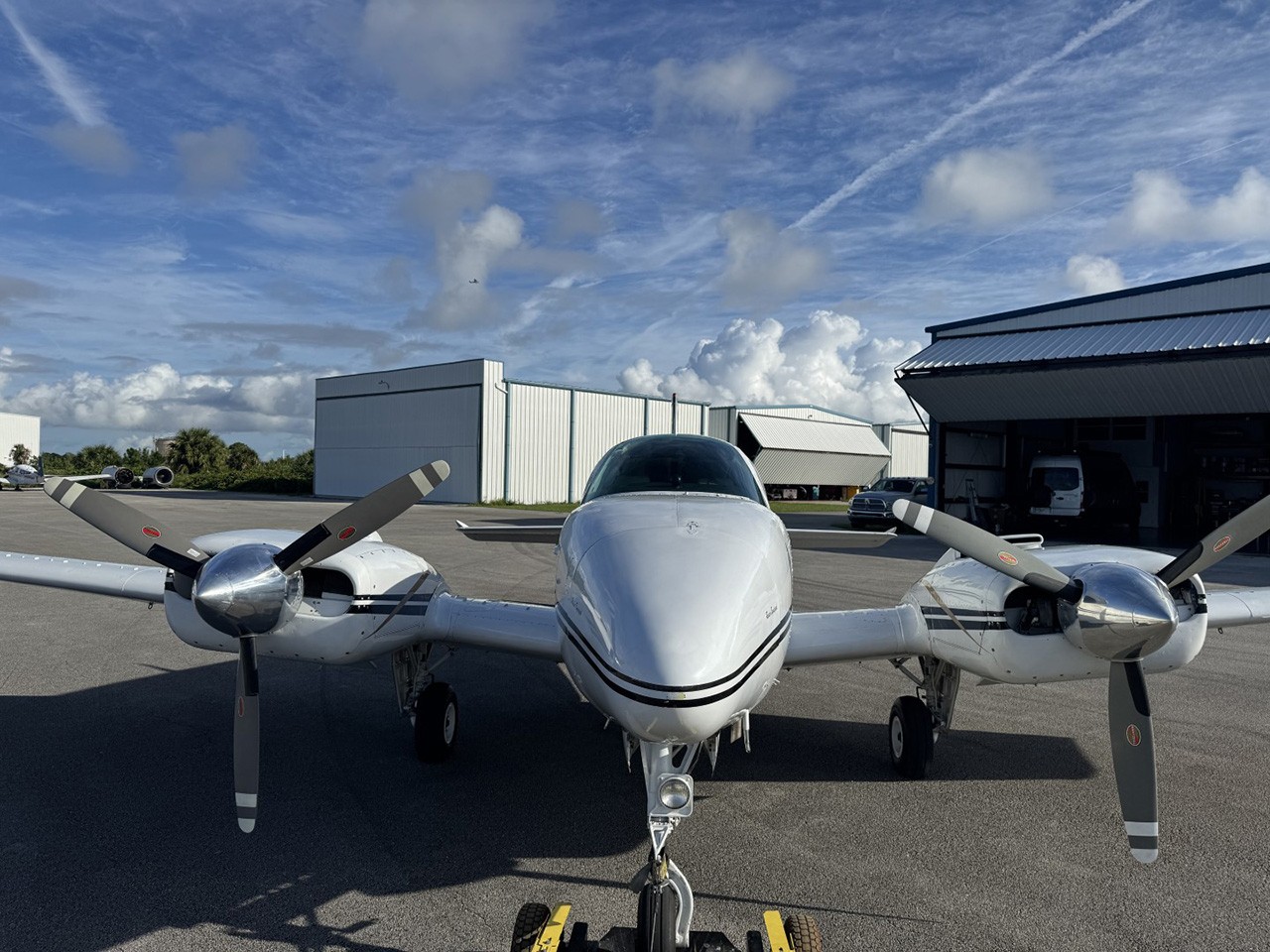1975 Beech Baron E55 — photo 3