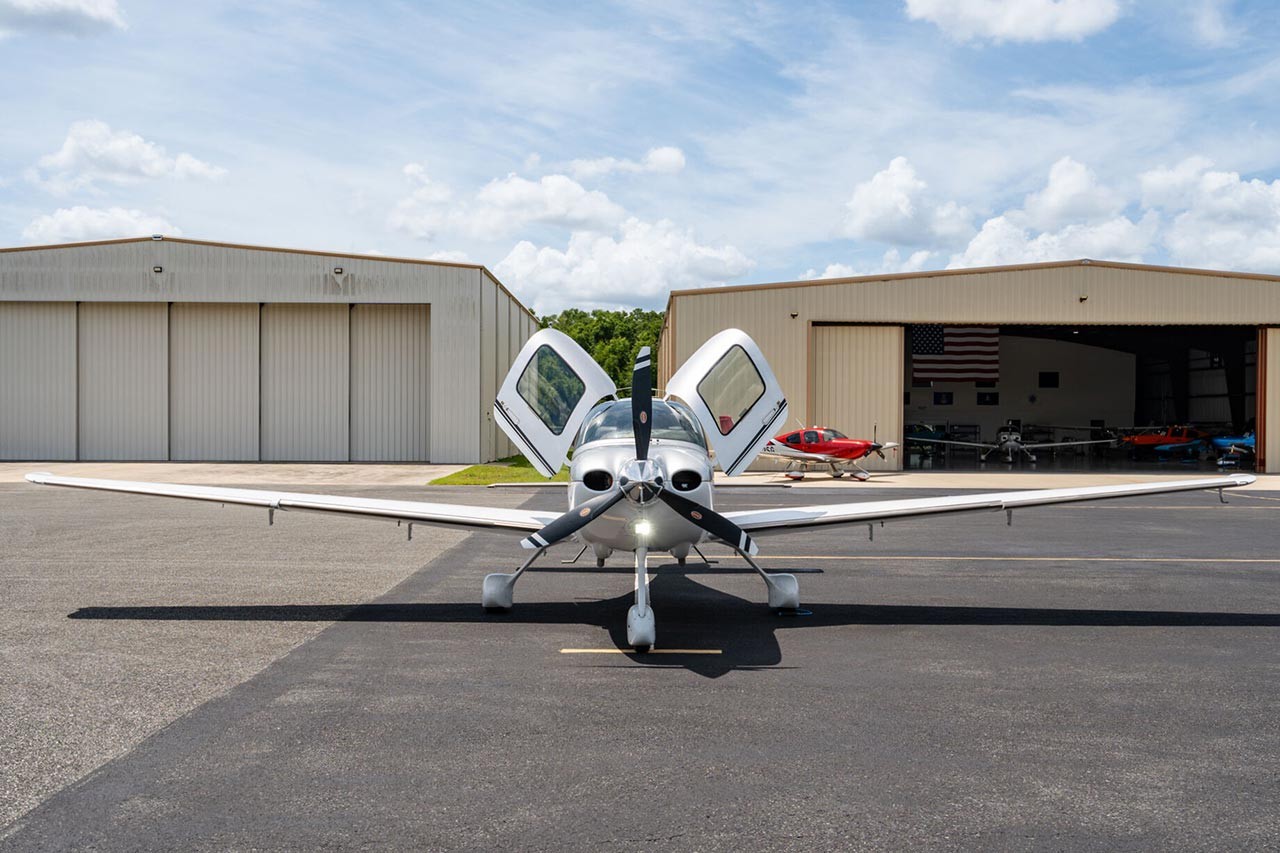 2016 Cirrus SR22-G5 — photo 3