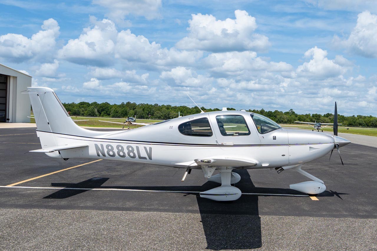 2016 Cirrus SR22-G5 — photo 5