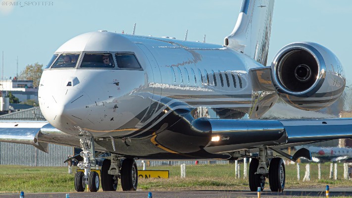 2011 Bombardier Global 5000 — photo 1