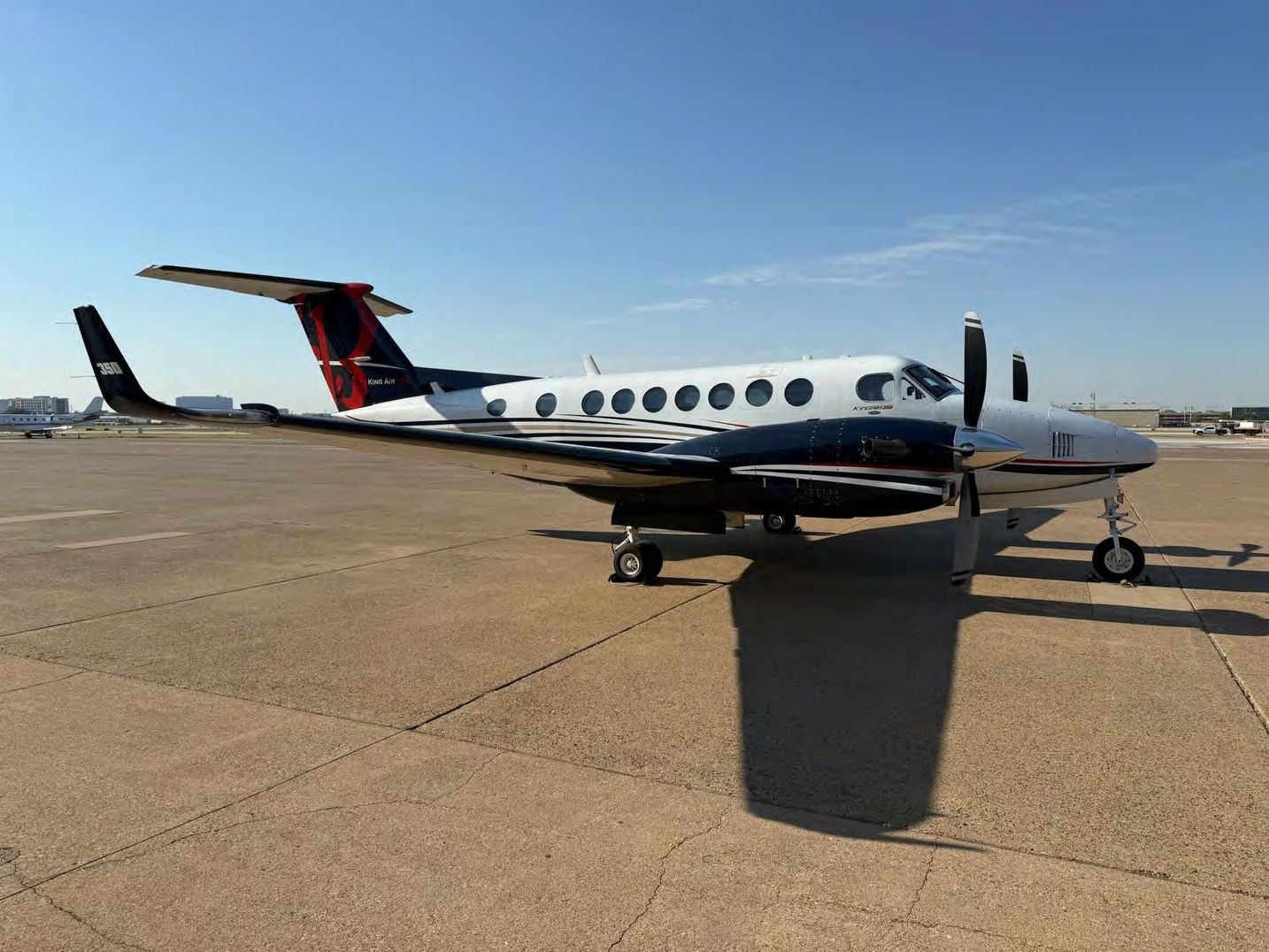 1997 Beech King Air 350 — photo 1