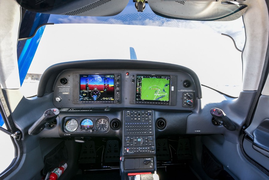 2019 Cirrus SR20 "Generation 6" (N179MR), photo 10