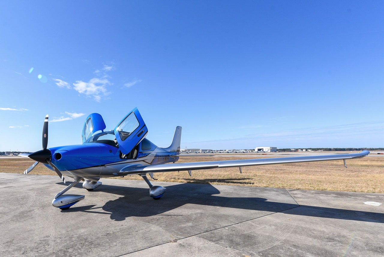 2019 Cirrus SR20 — photo 2