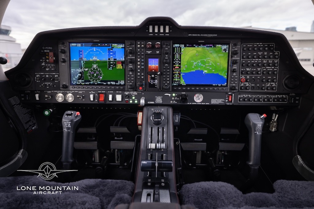 2021 Diamond DA62 — photo 3
