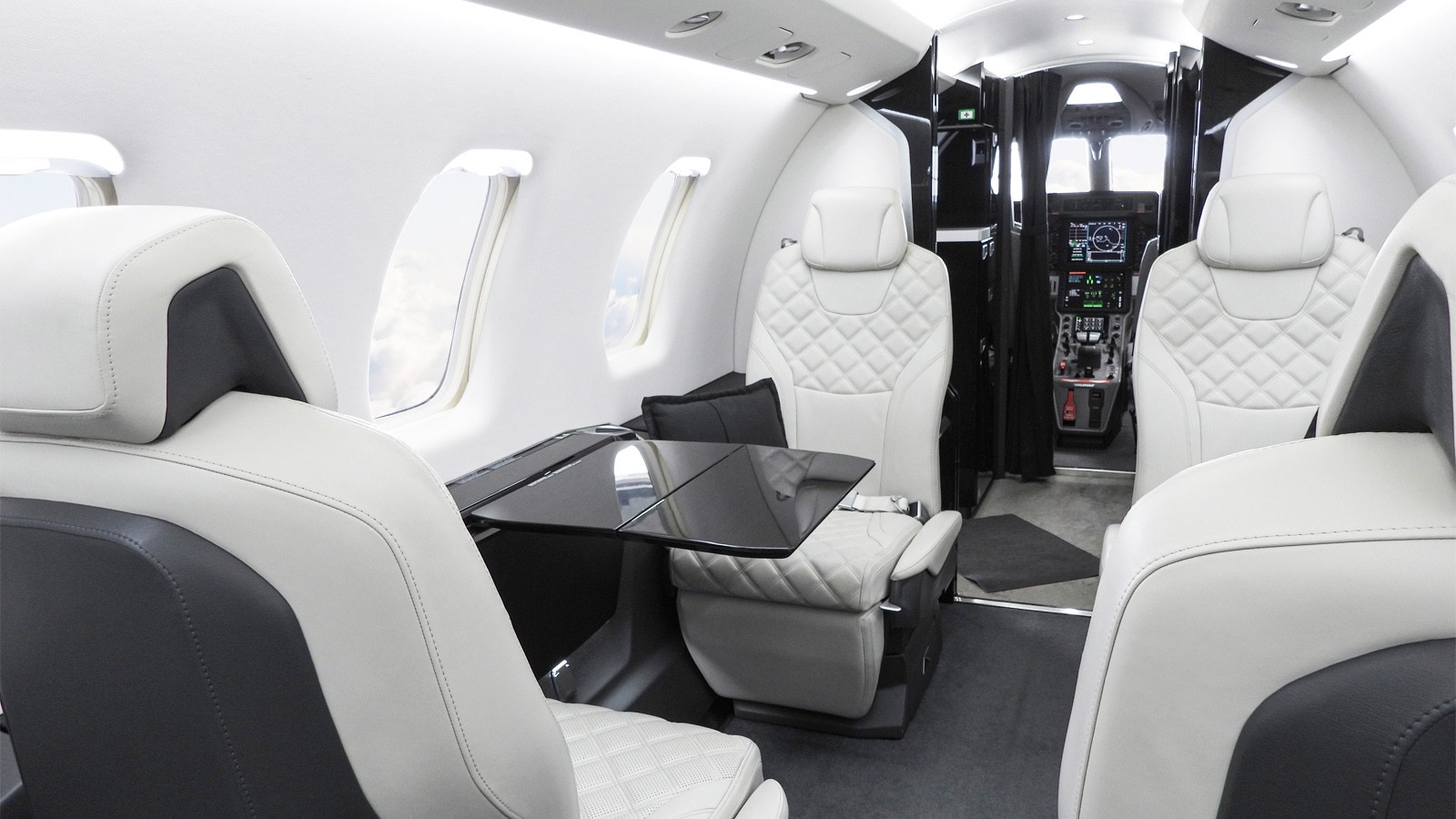 2021 Pilatus PC-24 — photo 4