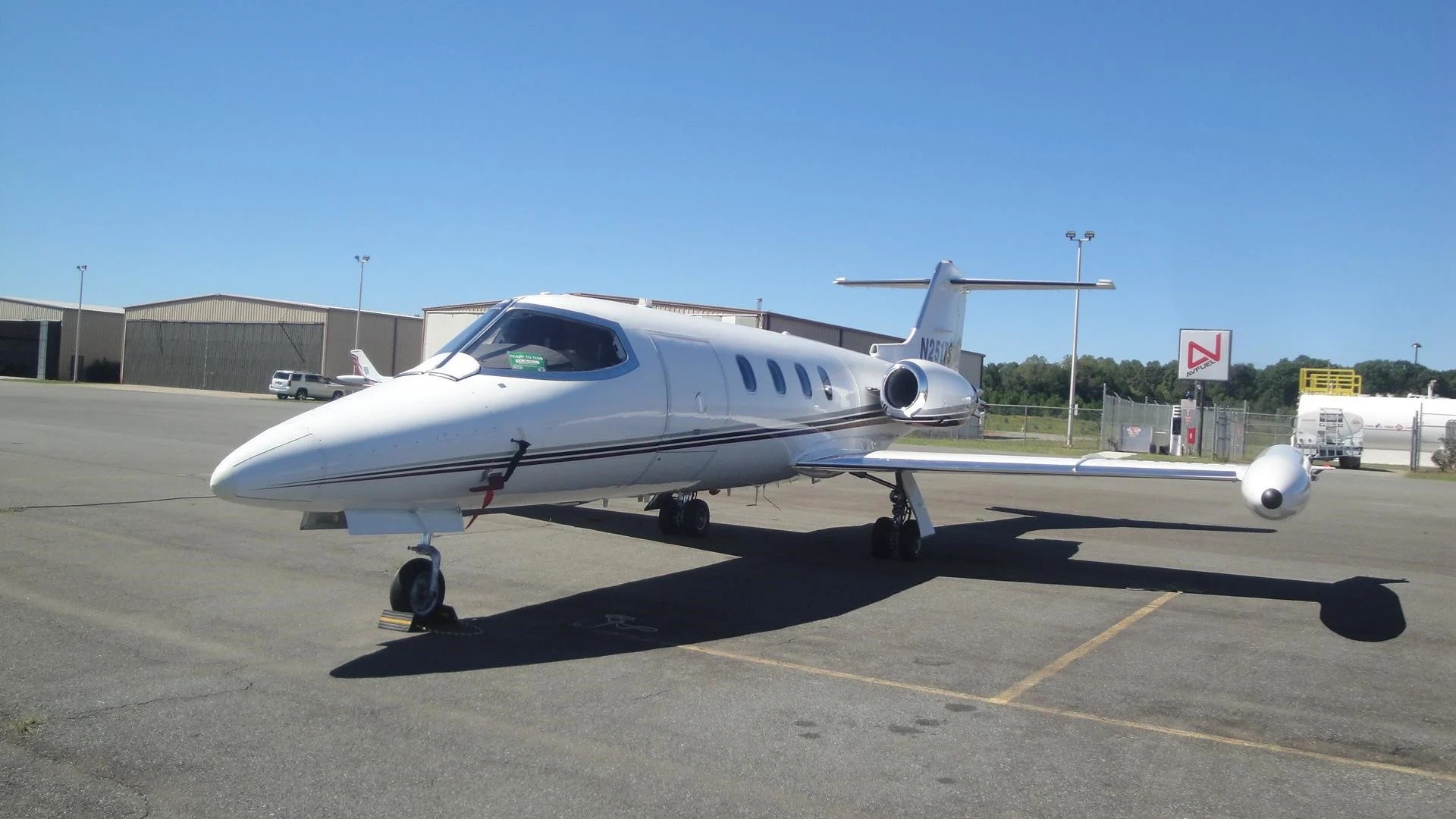 1975 Learjet 25