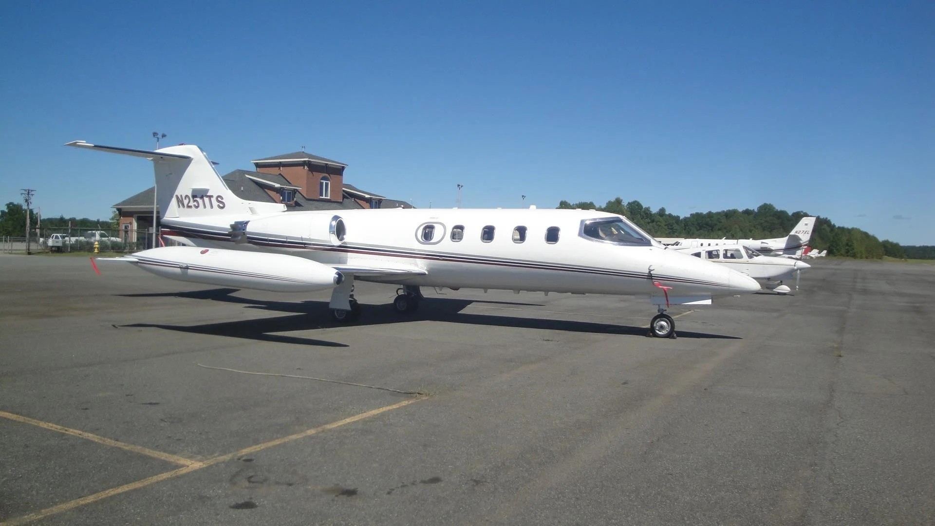 1975 Learjet 25 — photo 4