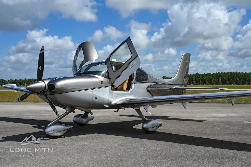 2020 Cirrus SR22-G6 — photo 1