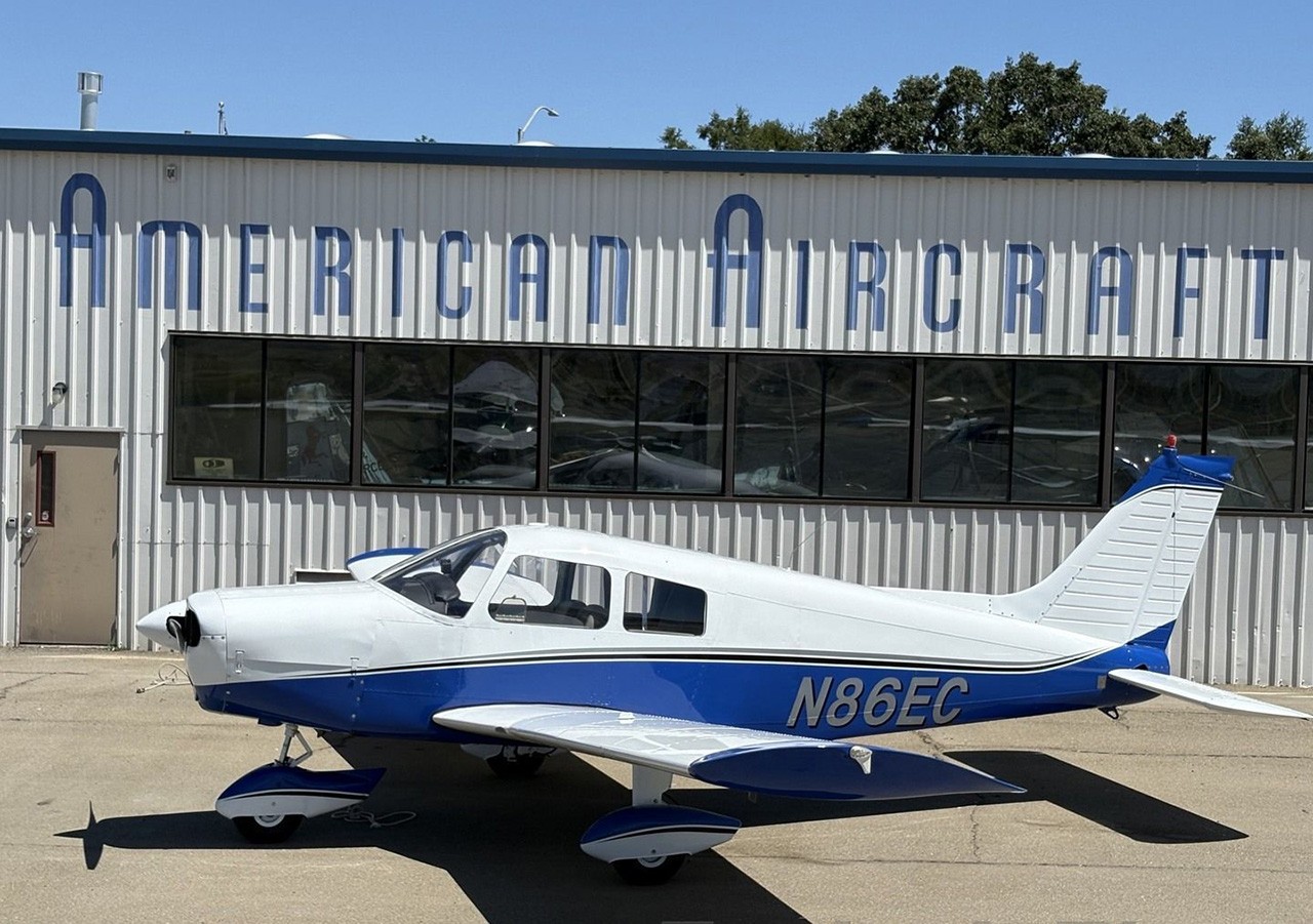 1975 Piper Cherokee 140 — photo 1