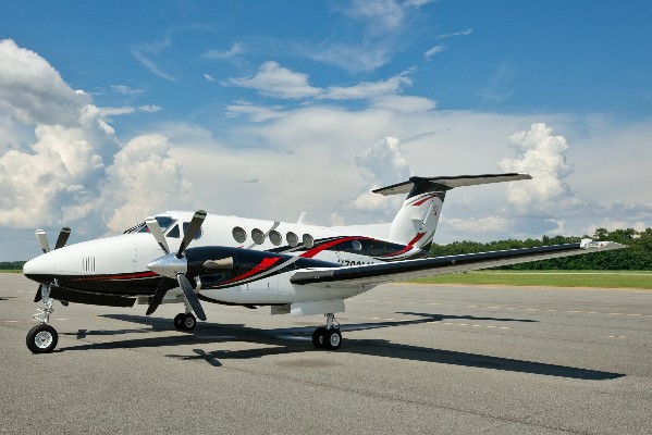 1982 Beech King Air B200 — photo 1