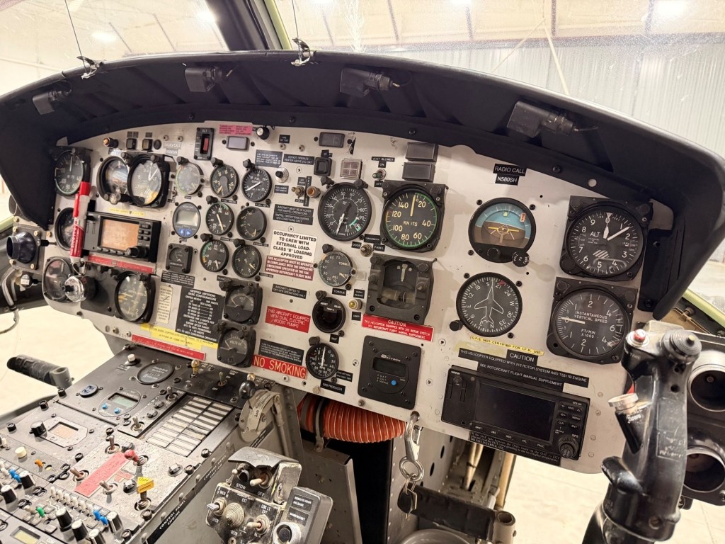 1979 Bell 205 — photo 4